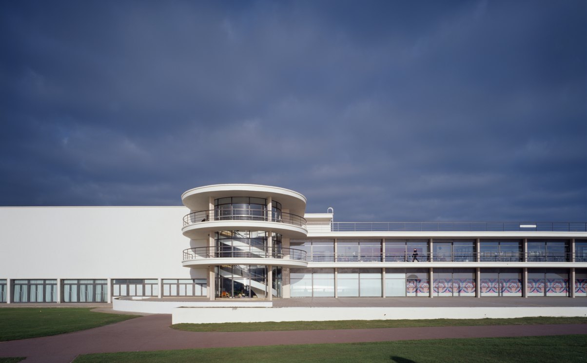 John McAslan + Partners. De La Warr Pavilion.