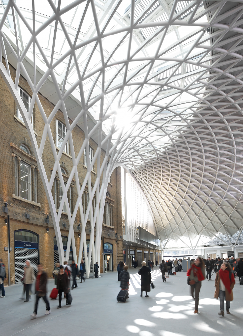 John McAslan + Partners. King's Cross Station. Concourse.
